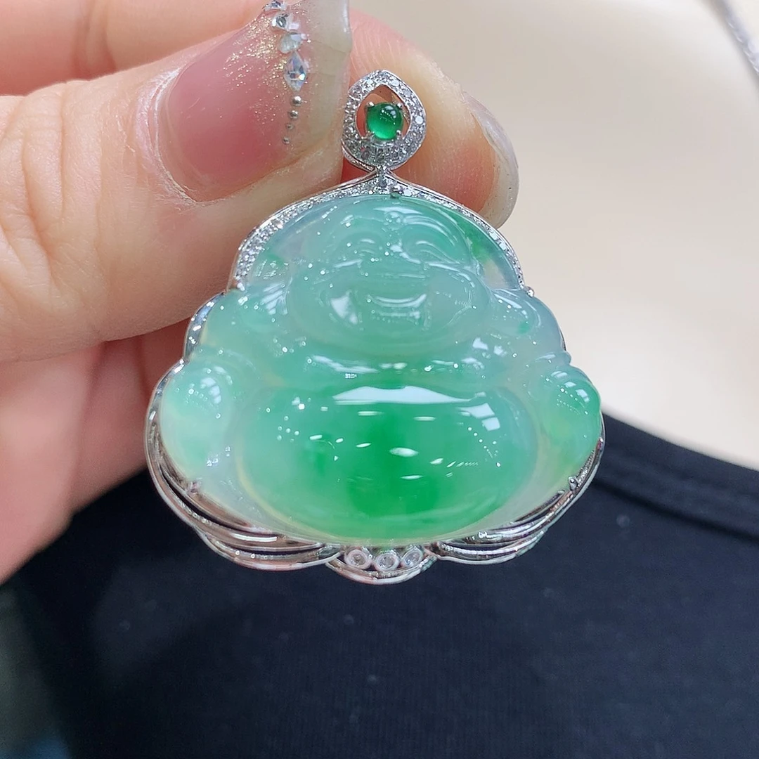 翡翠颈饰18K金镶嵌佛公