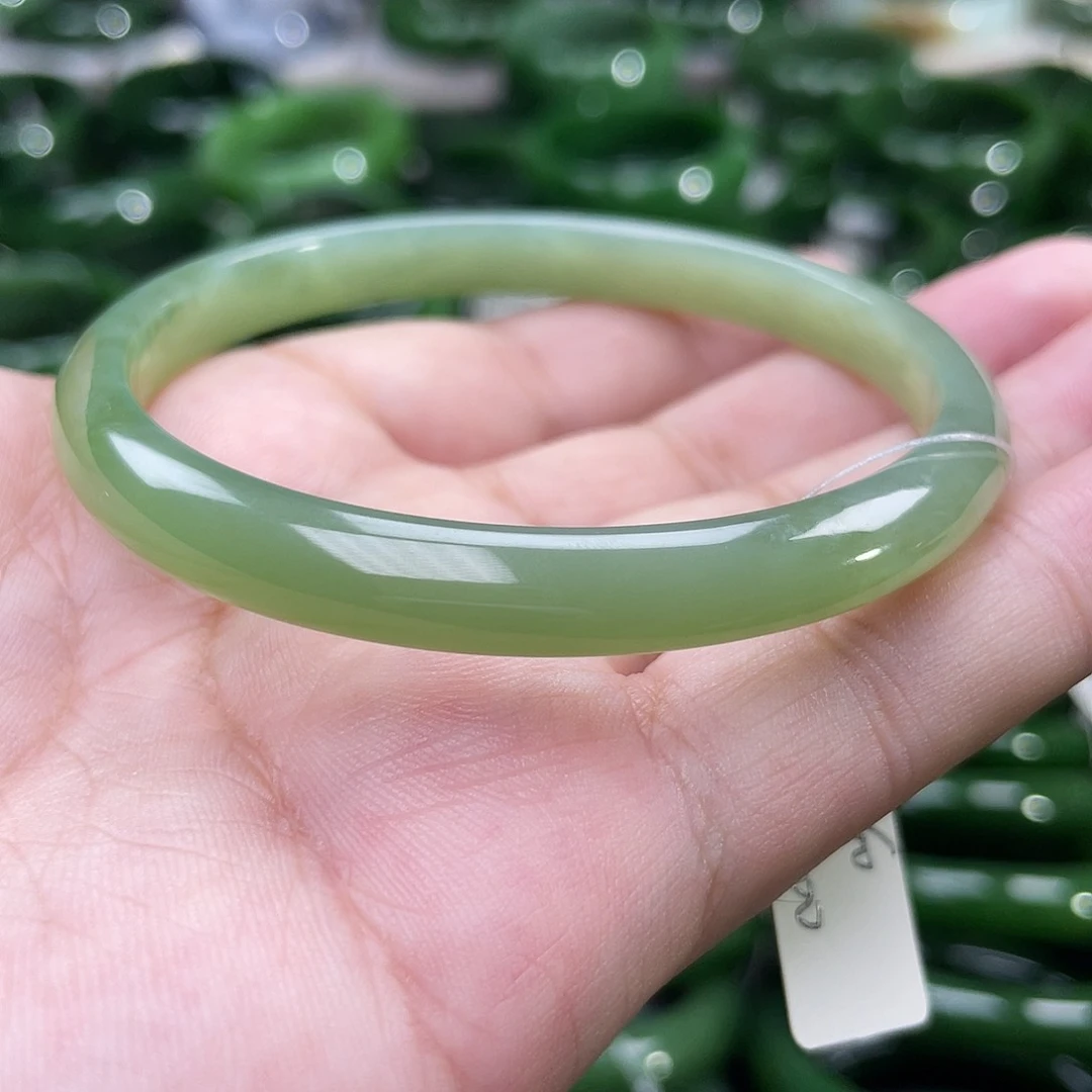 未镶嵌手镯和田玉（碧玉）