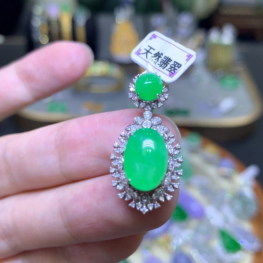 翡翠18K金镶嵌颈饰翡翠吊坠项链