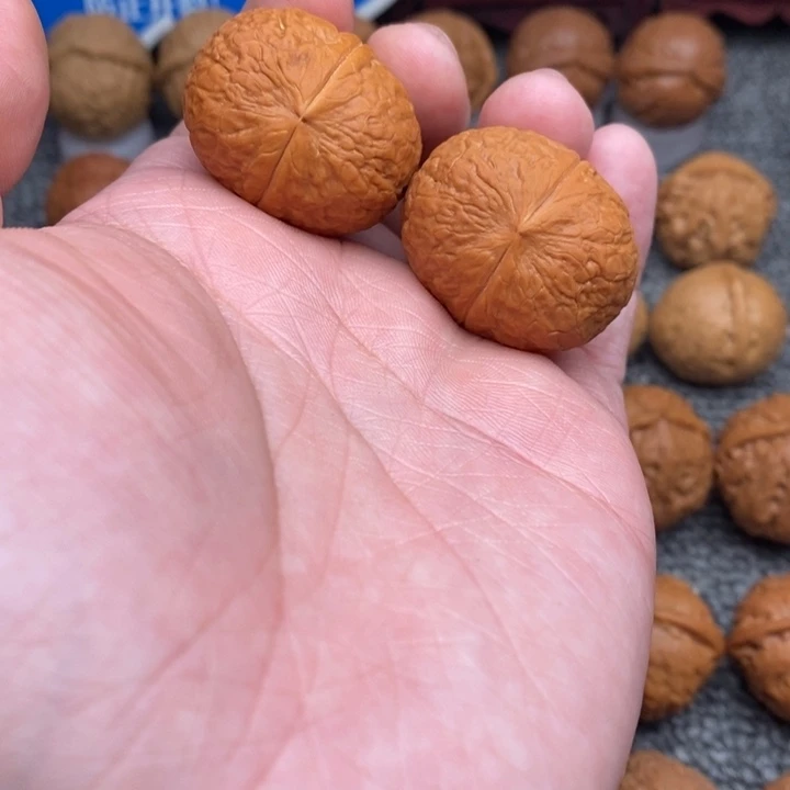 文玩核桃吊坠福瓜元宝