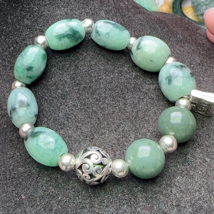 翡翠未镶嵌颈饰天然A货76