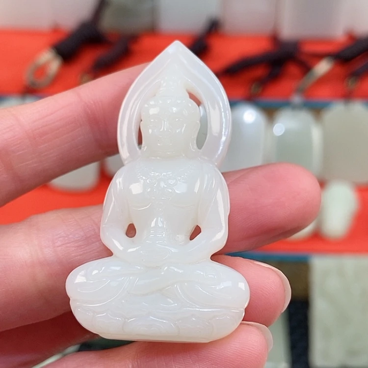 【闪购商品】颈饰未镶嵌和田玉