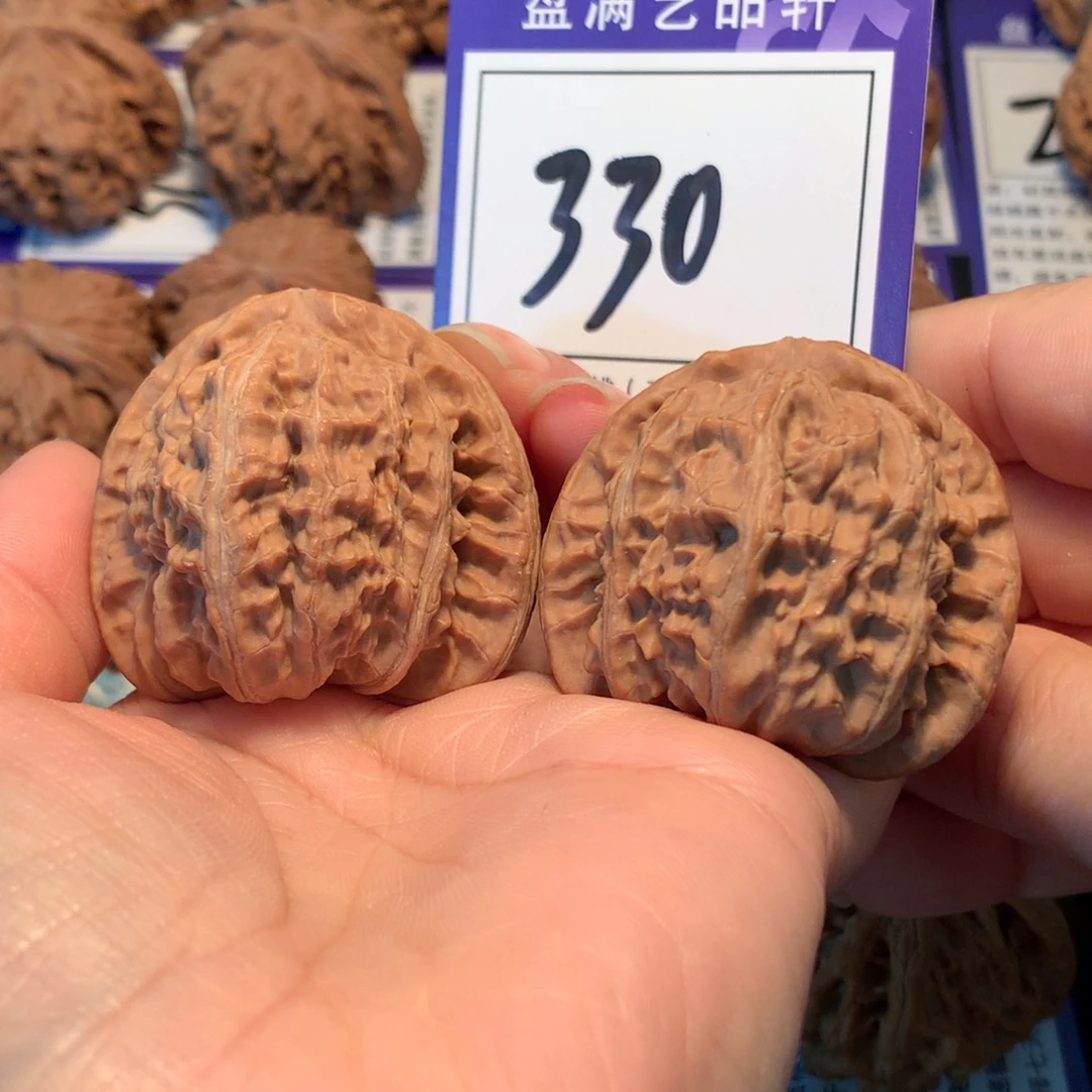 文玩核桃把件330白狮子4.3