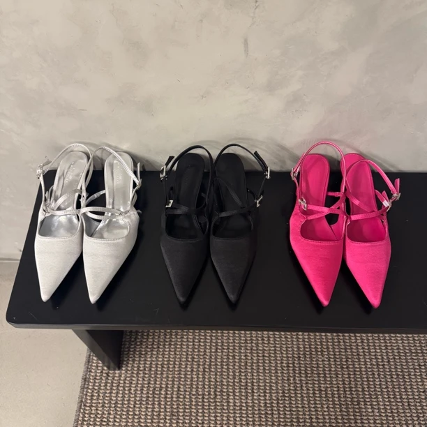 2025春夏新款尖头缎面包头低跟单鞋气质浅口百搭黑色女士外穿