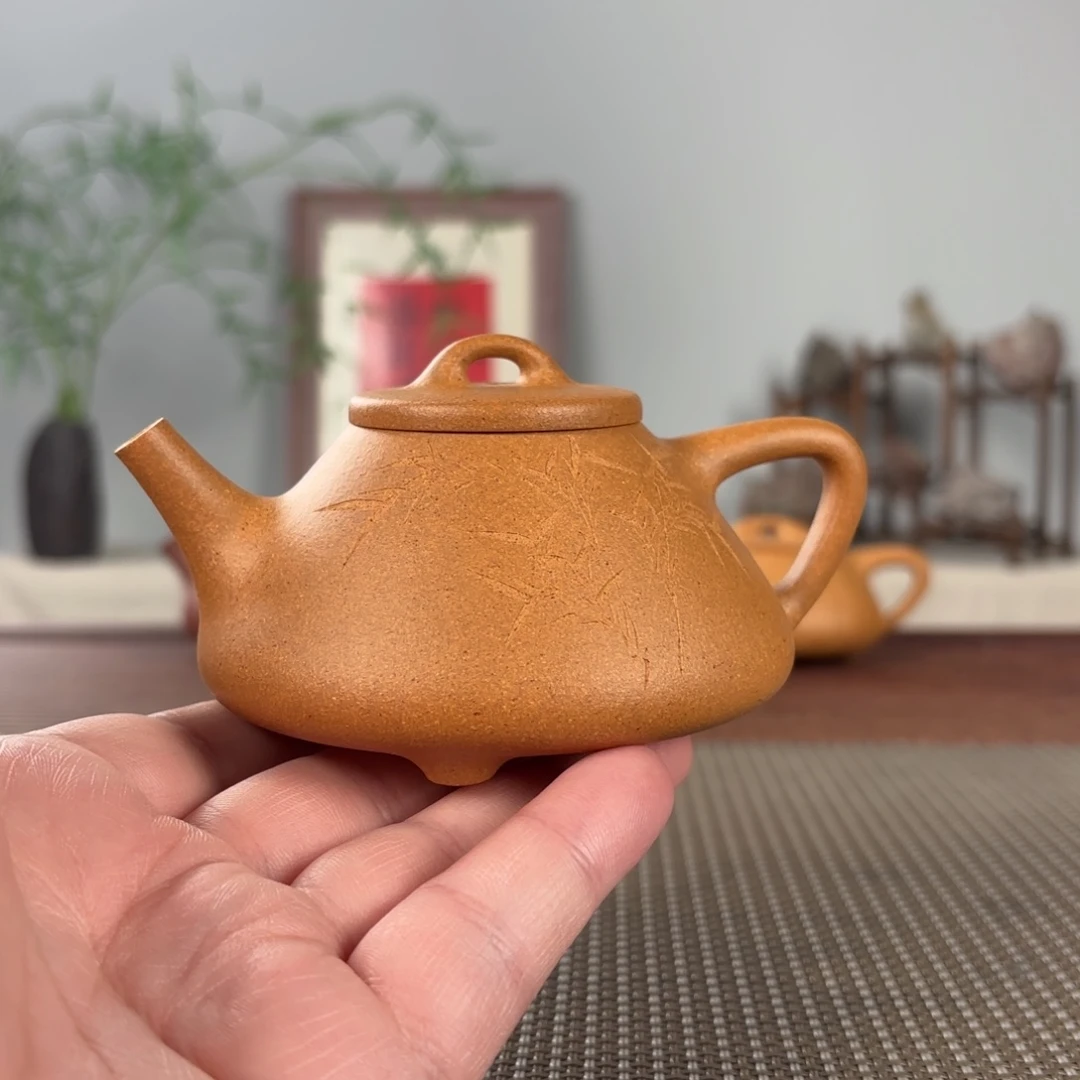 卖***、紫砂茶壶微瑕黄龙山原矿紫砂壶