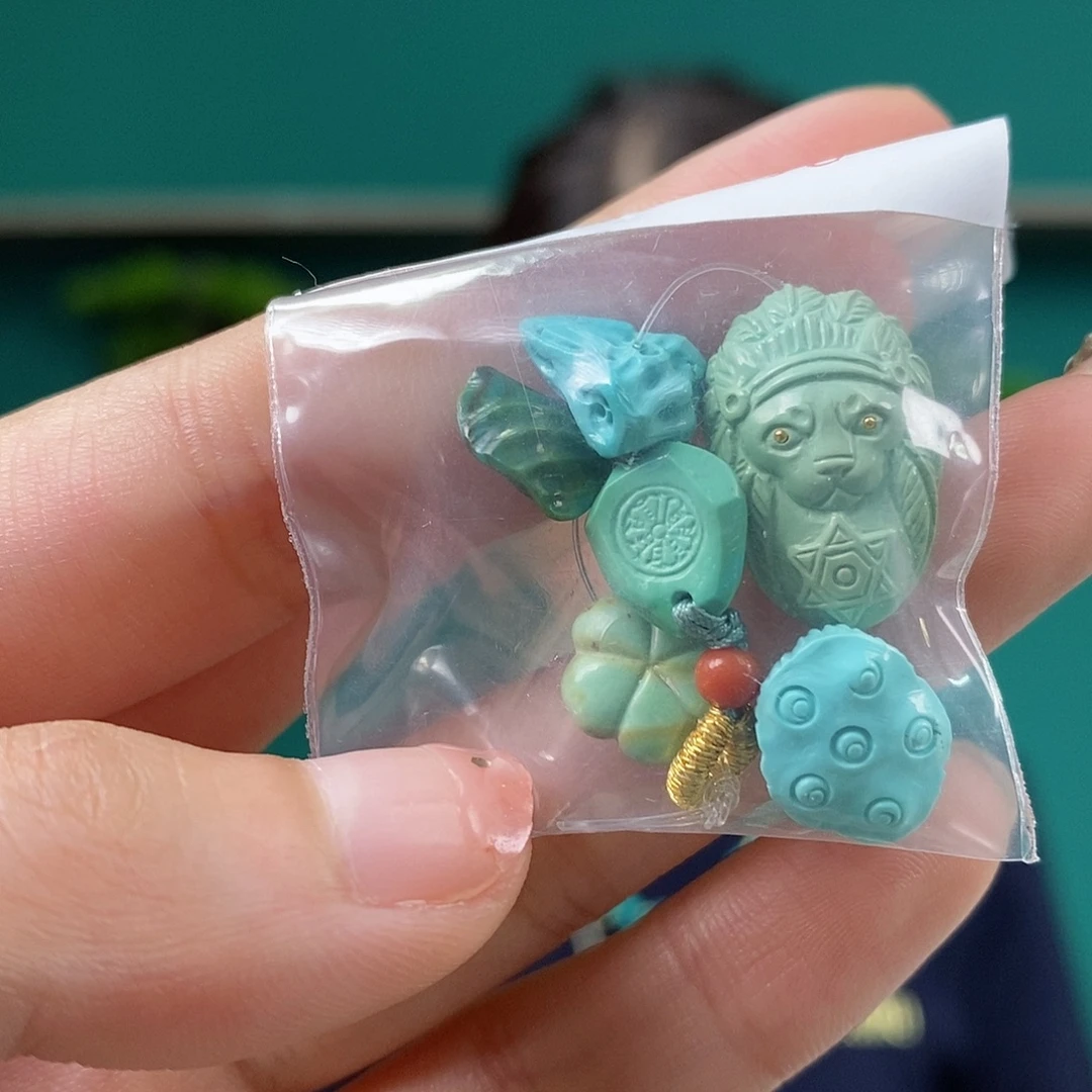绿松石未镶嵌珠宝奇石