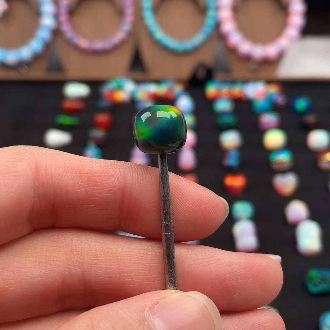 合成欧泊裸石卡11老型星河璀璨单颗