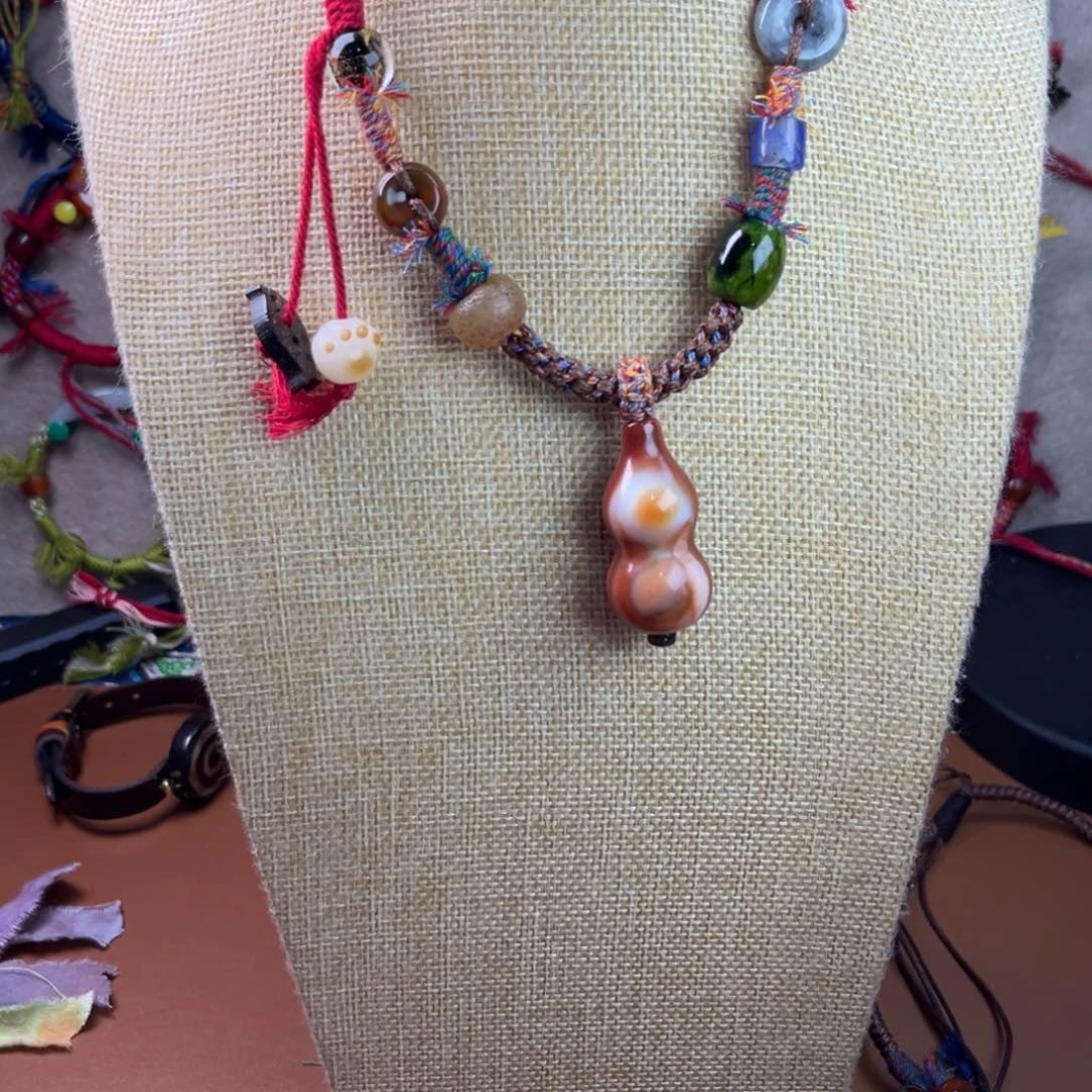 玛瑙/玉髓颈饰未镶嵌