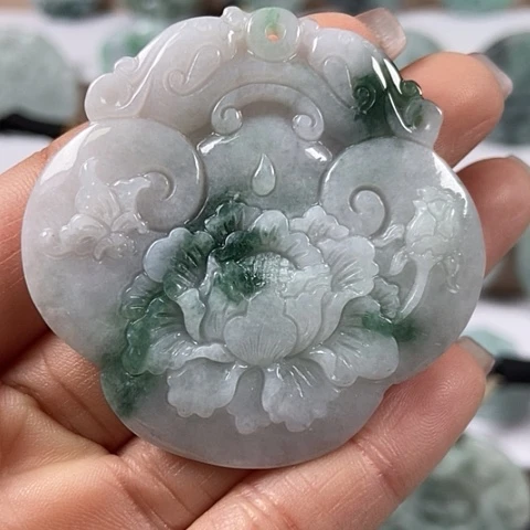 翡翠颈饰未镶嵌花开富贵福利