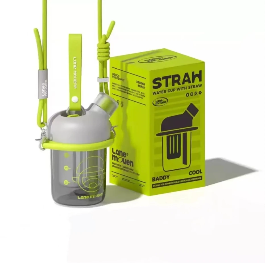 奇趣吸管饮水杯