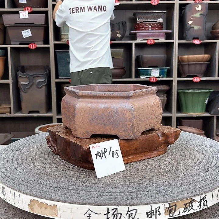 紫砂花盆紫砂的颜色很好看呀