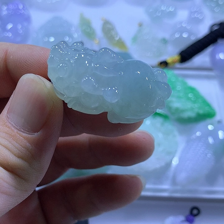 颈饰未镶嵌翡翠天然翡翠A货吊坠