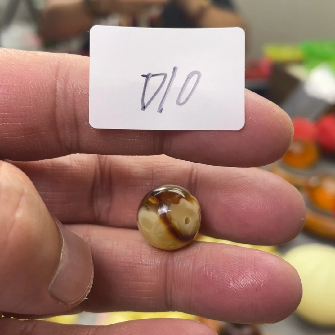 手链琥珀未镶嵌多样性发，发其中一件