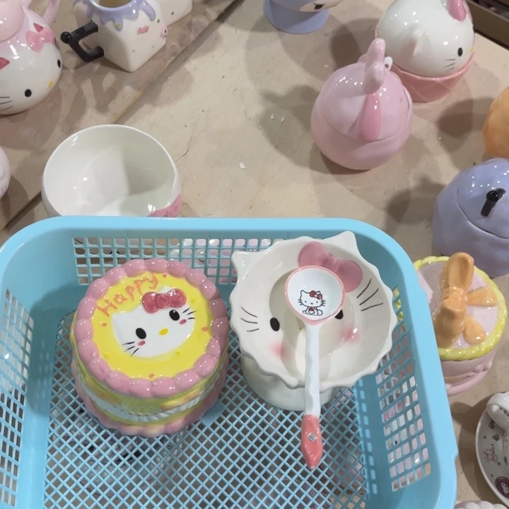 紫砂在干嘛呀亲爱呢