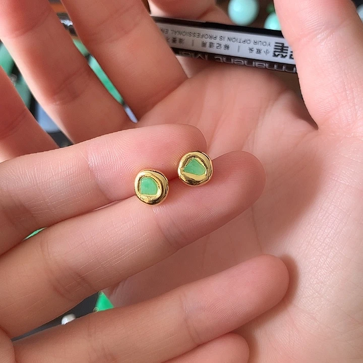 爱***a银S925镶嵌翡翠耳饰小耳钉