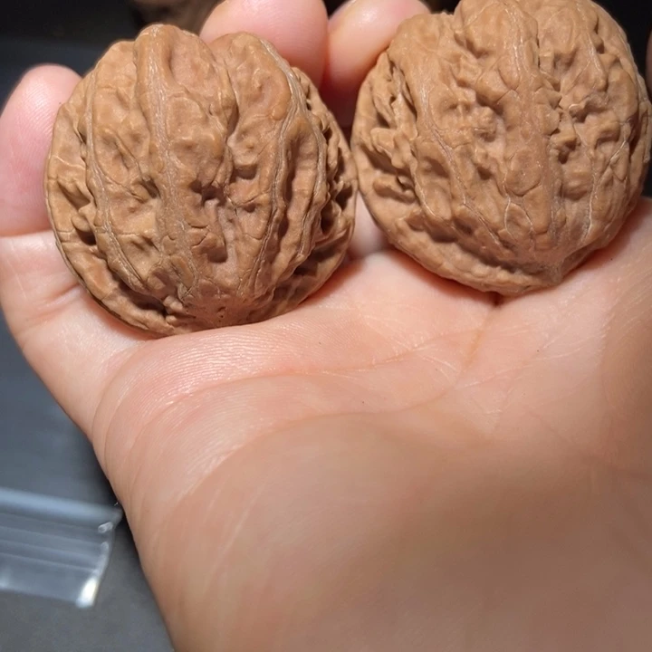 文玩核桃把件东北楸子小雪9