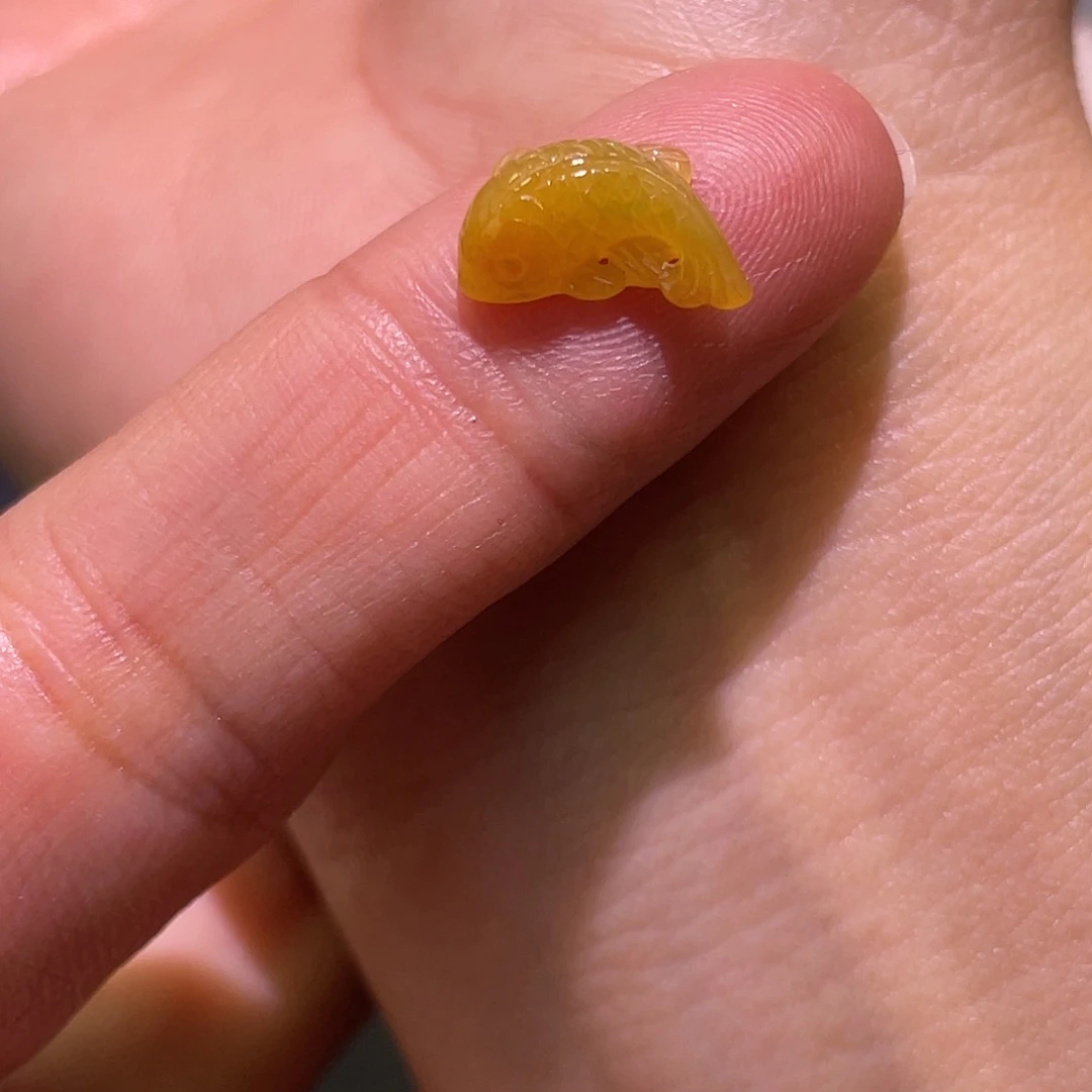 定制翡翠未镶嵌鱼儿