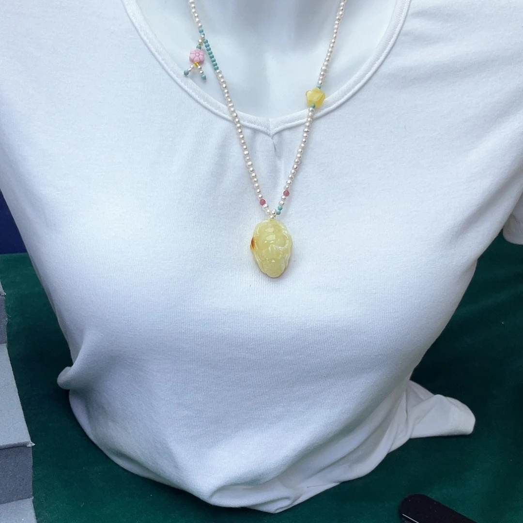 琥珀裸石未镶嵌蜜蜡