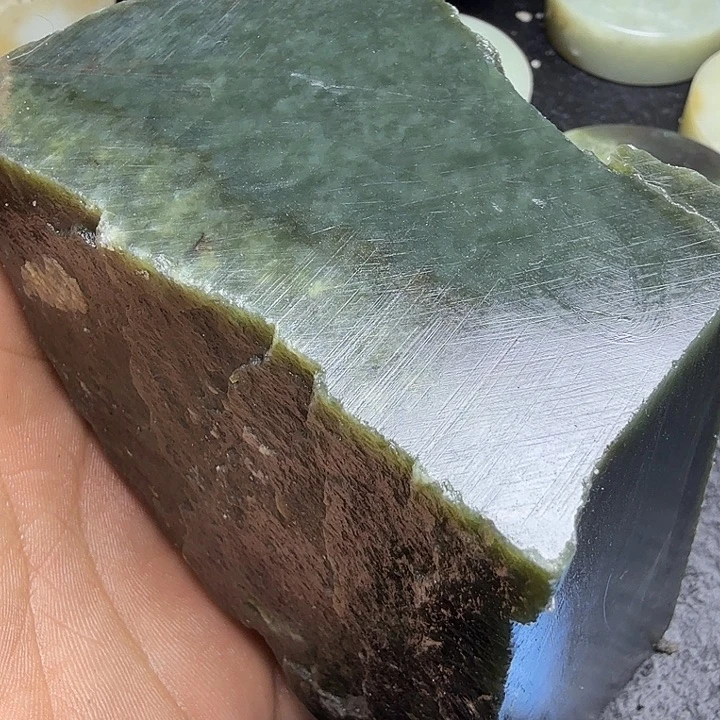 和田玉（糖玉）未镶嵌珠宝奇石