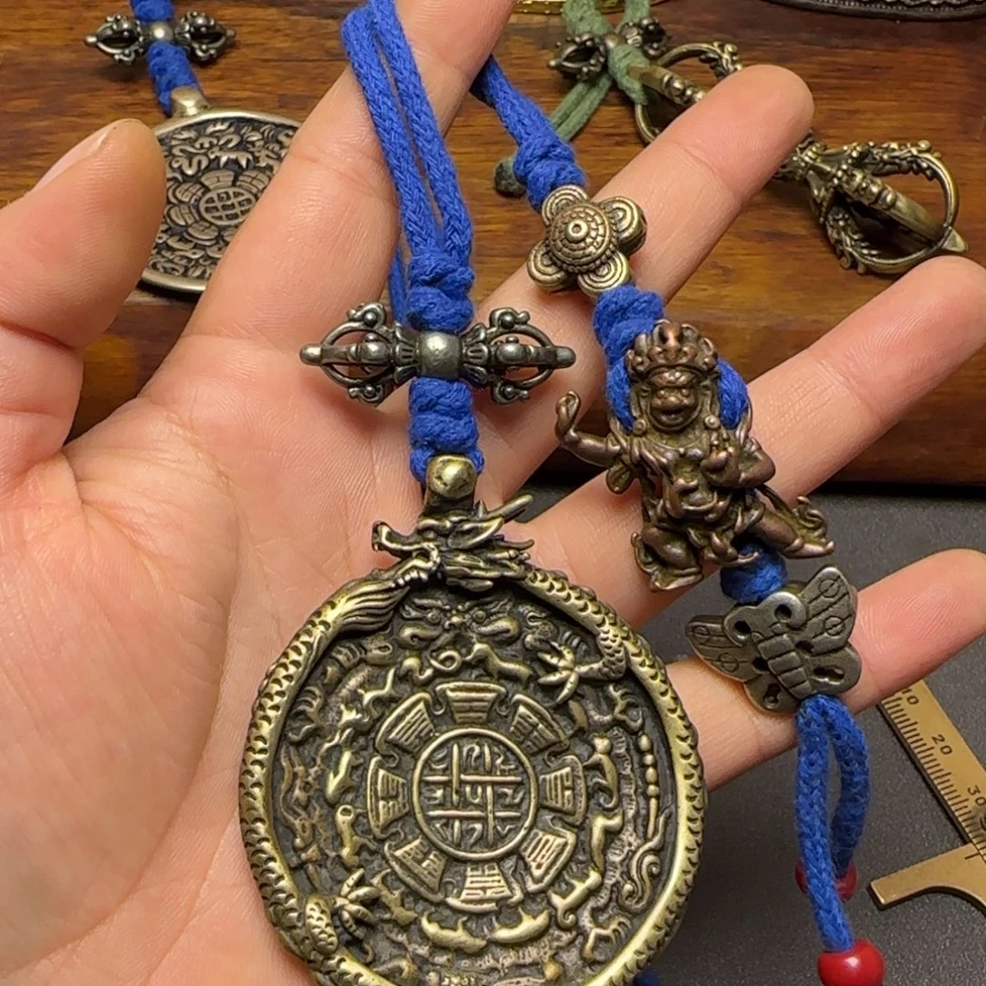 巨***石泥塑藏传牌子……藏传牌子