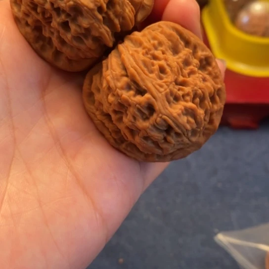 【闪购商品】文玩核桃吊坠帽疆