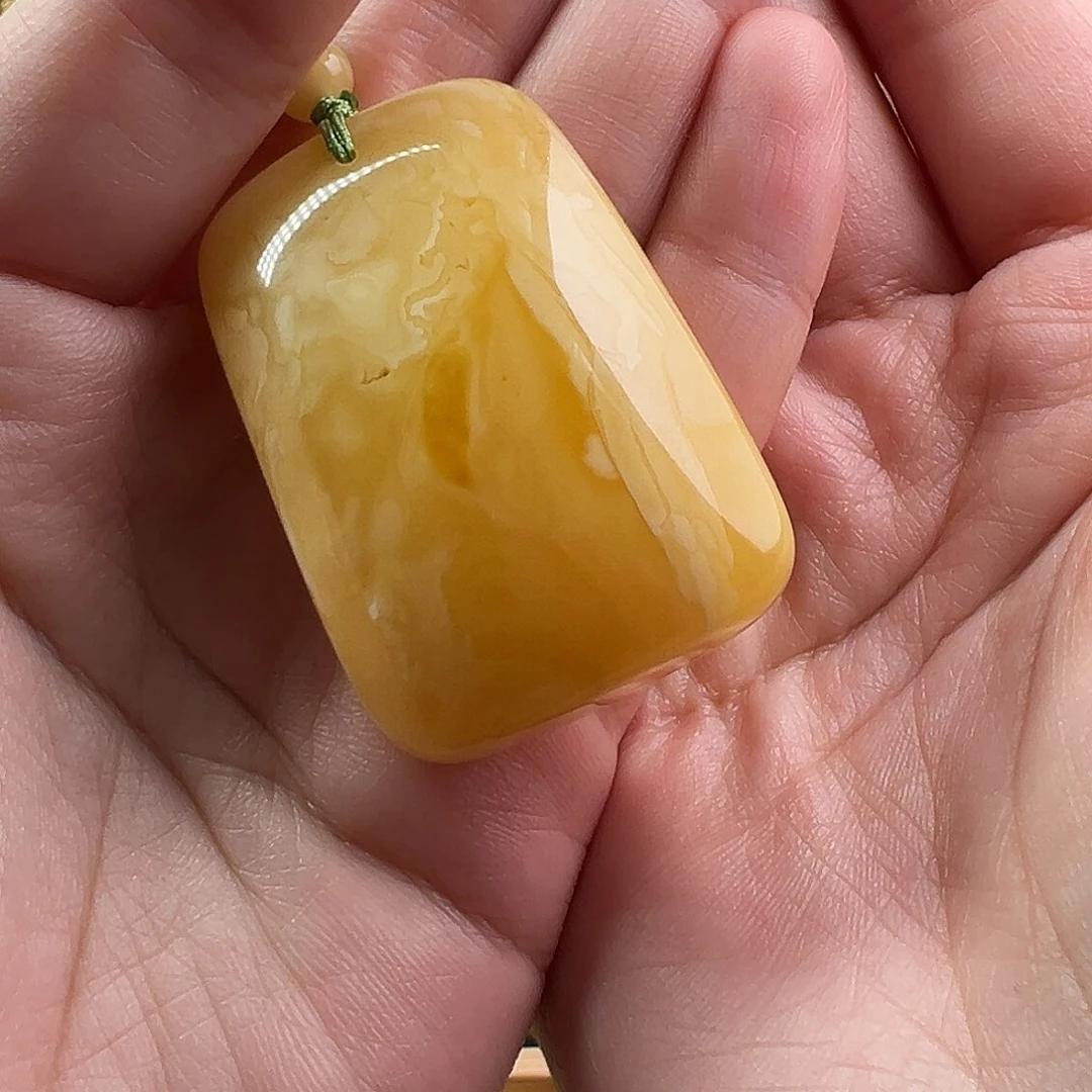 未镶嵌颈饰蜜蜡N****?蜜蜡