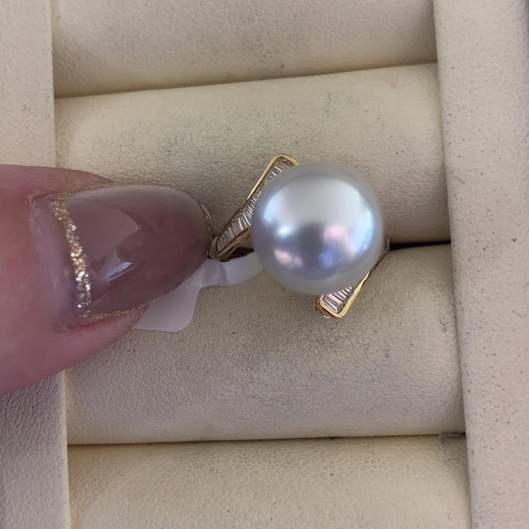 18K金镶嵌海水珍珠戒指