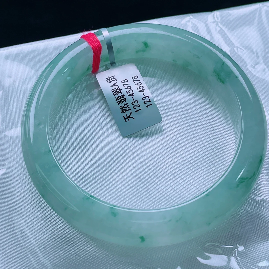 天然缅甸翡翠a货手镯  冰润飘花手镯61.5圈