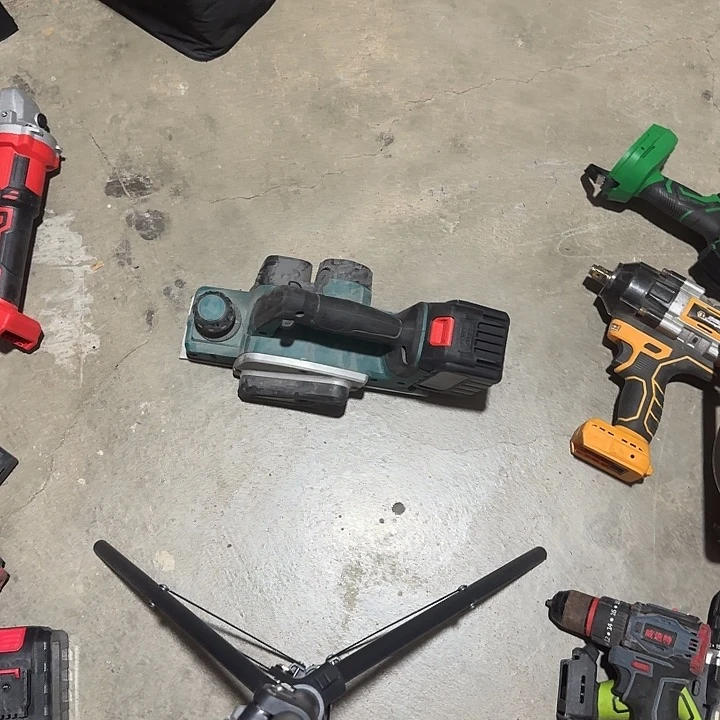 电刨裸机一台➕电池