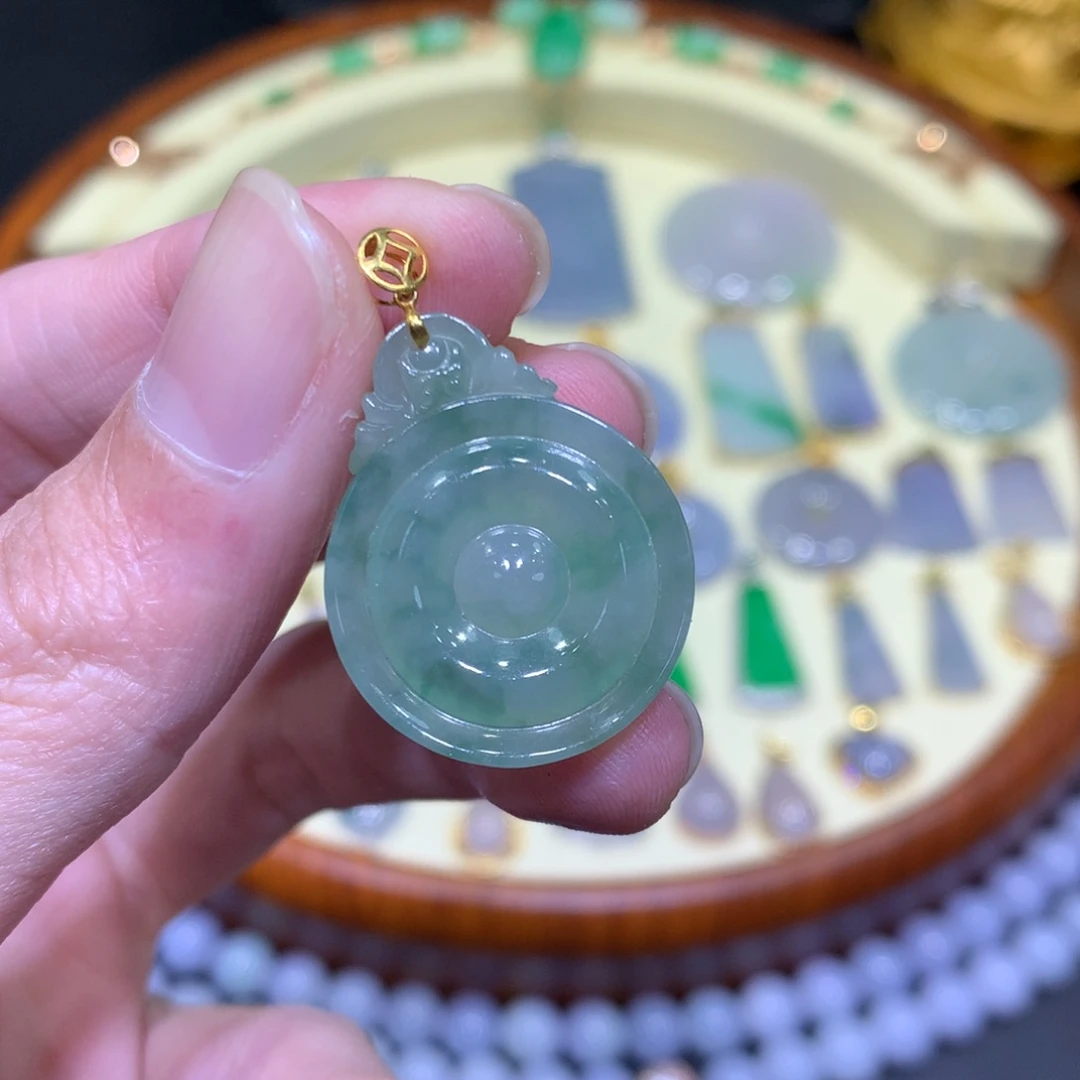 翡翠吊坠(不含链)18K金镶嵌