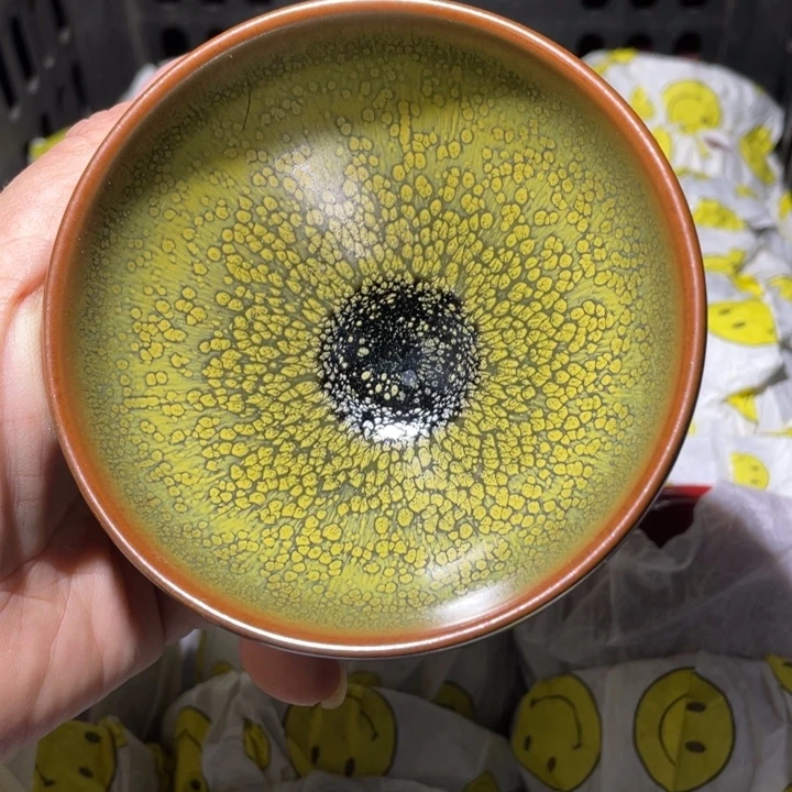 茶盏我不喜欢这样一天