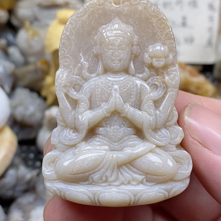 颈饰未镶嵌硅化珊瑚（珊瑚玉）