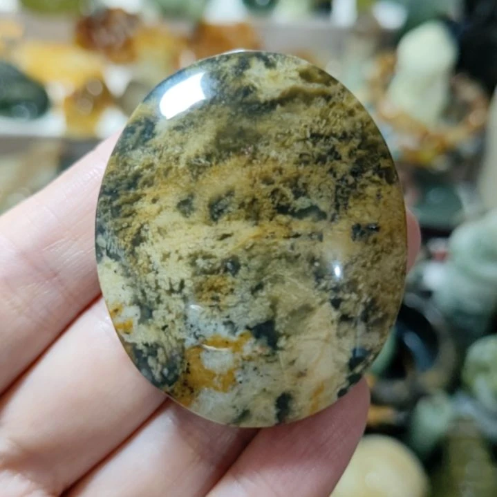 岫玉未镶嵌挂坠款式