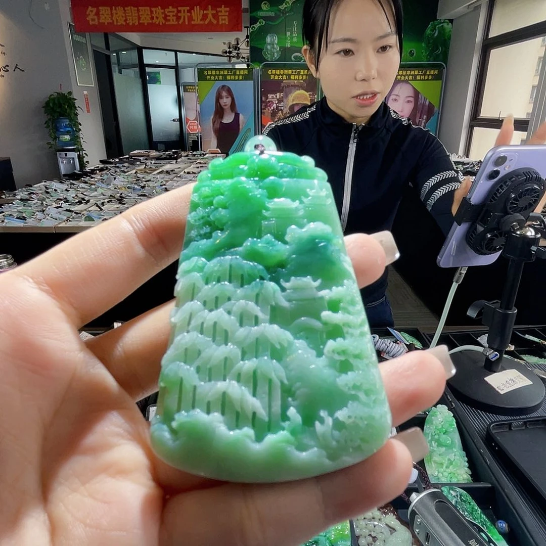 颈饰未镶嵌翡翠一