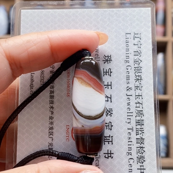 黎***叔未镶嵌颈饰玛瑙/玉髓