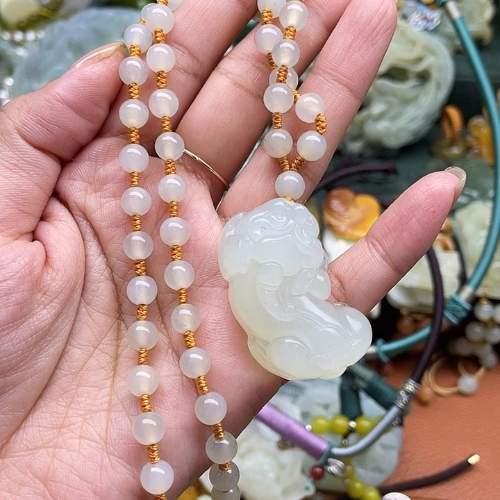 蛇纹石玉吊坠未镶嵌