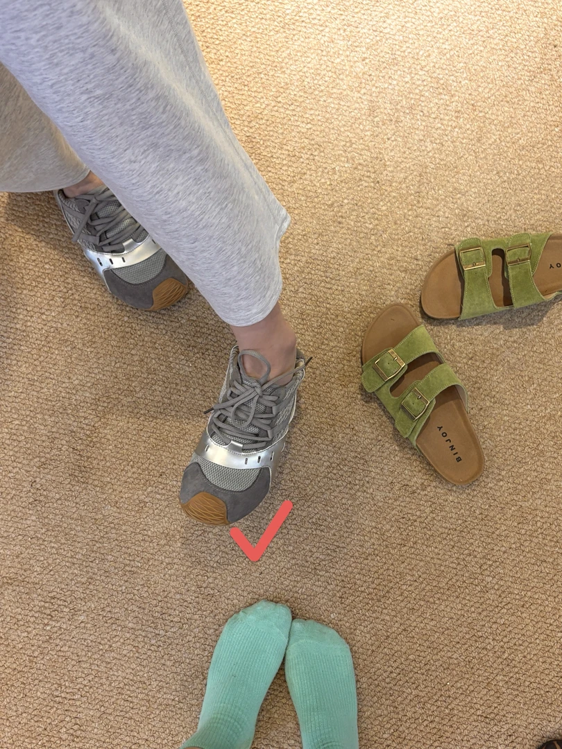 SHILALA韩系穿搭 2025新款韩小众设计休闲系带银灰色酷酷运动鞋女