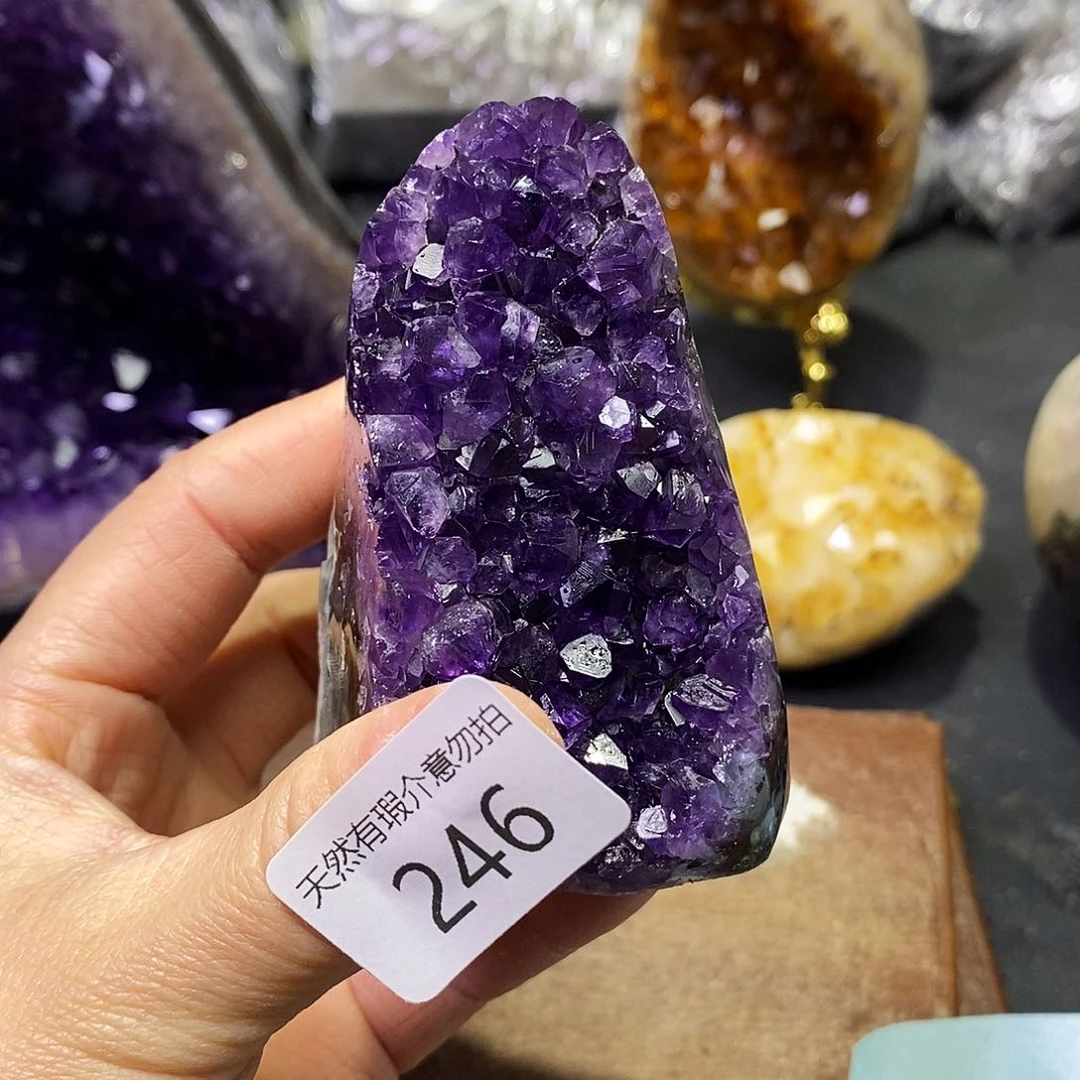 水晶大型摆件（非配饰）未镶嵌