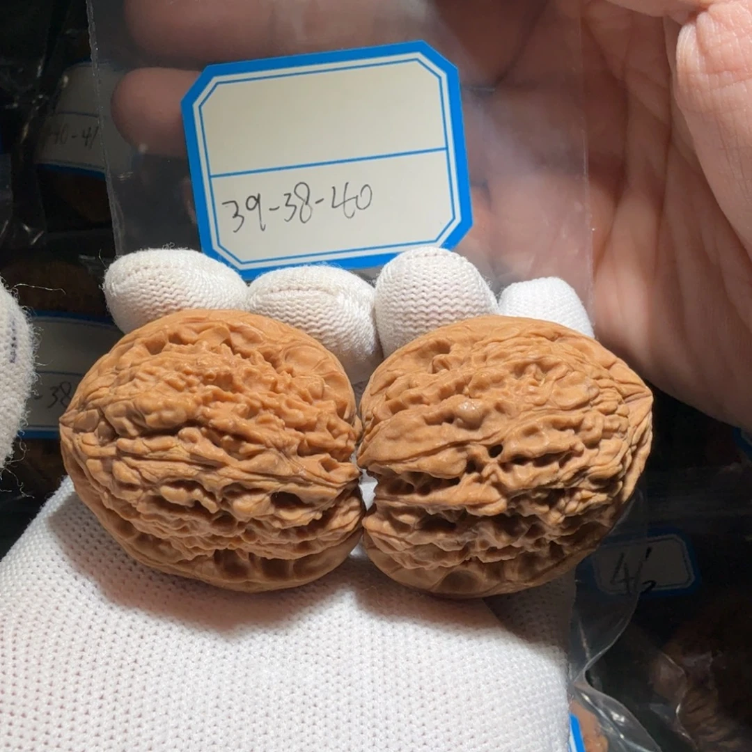 文玩核桃吊坠南疆50