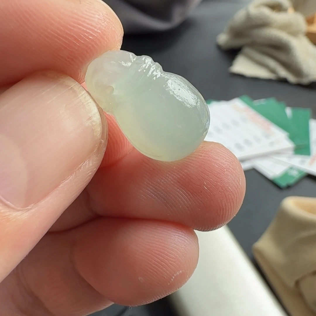 定制翡翠未镶嵌挂件