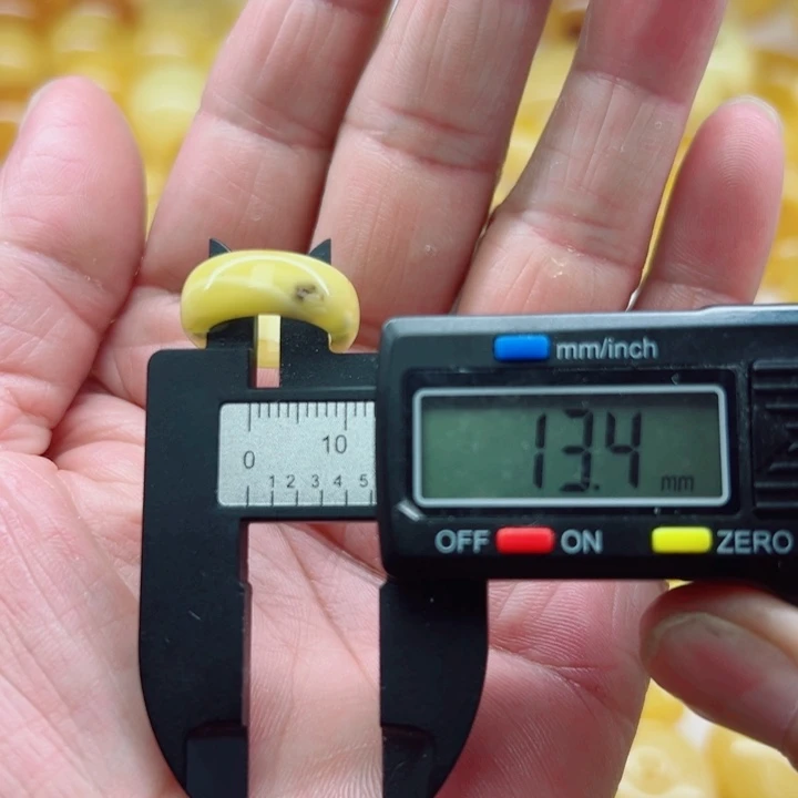 未镶嵌琥珀（矿物珀）裸石