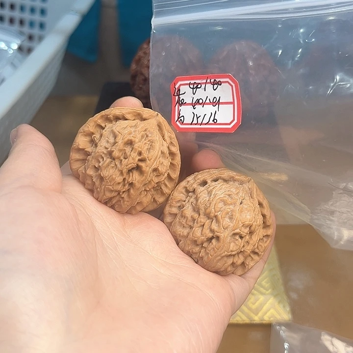 把件文玩核桃白狮子