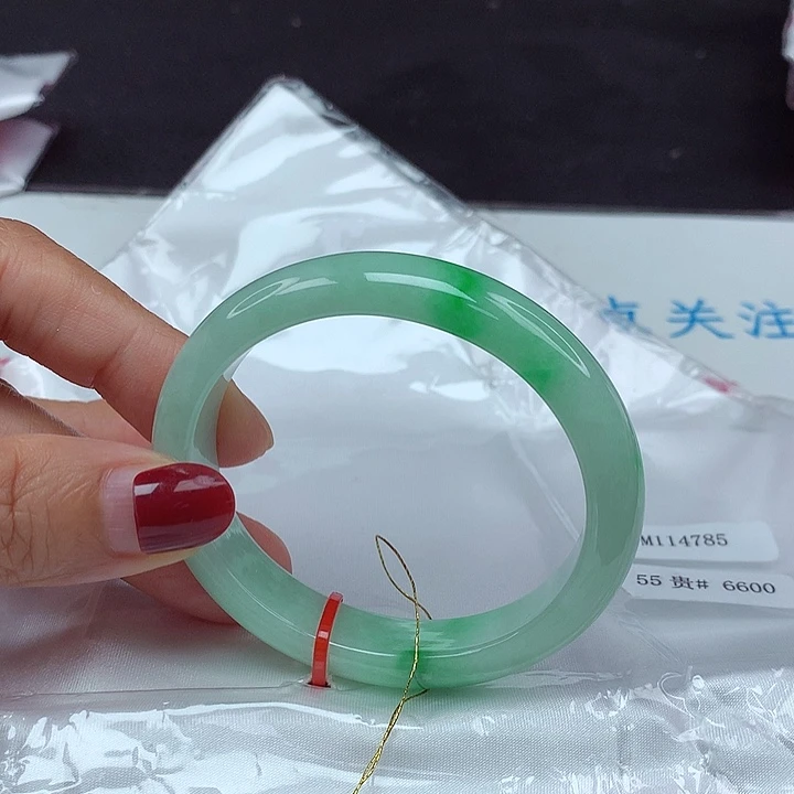 翡翠手镯未镶嵌55贵4785