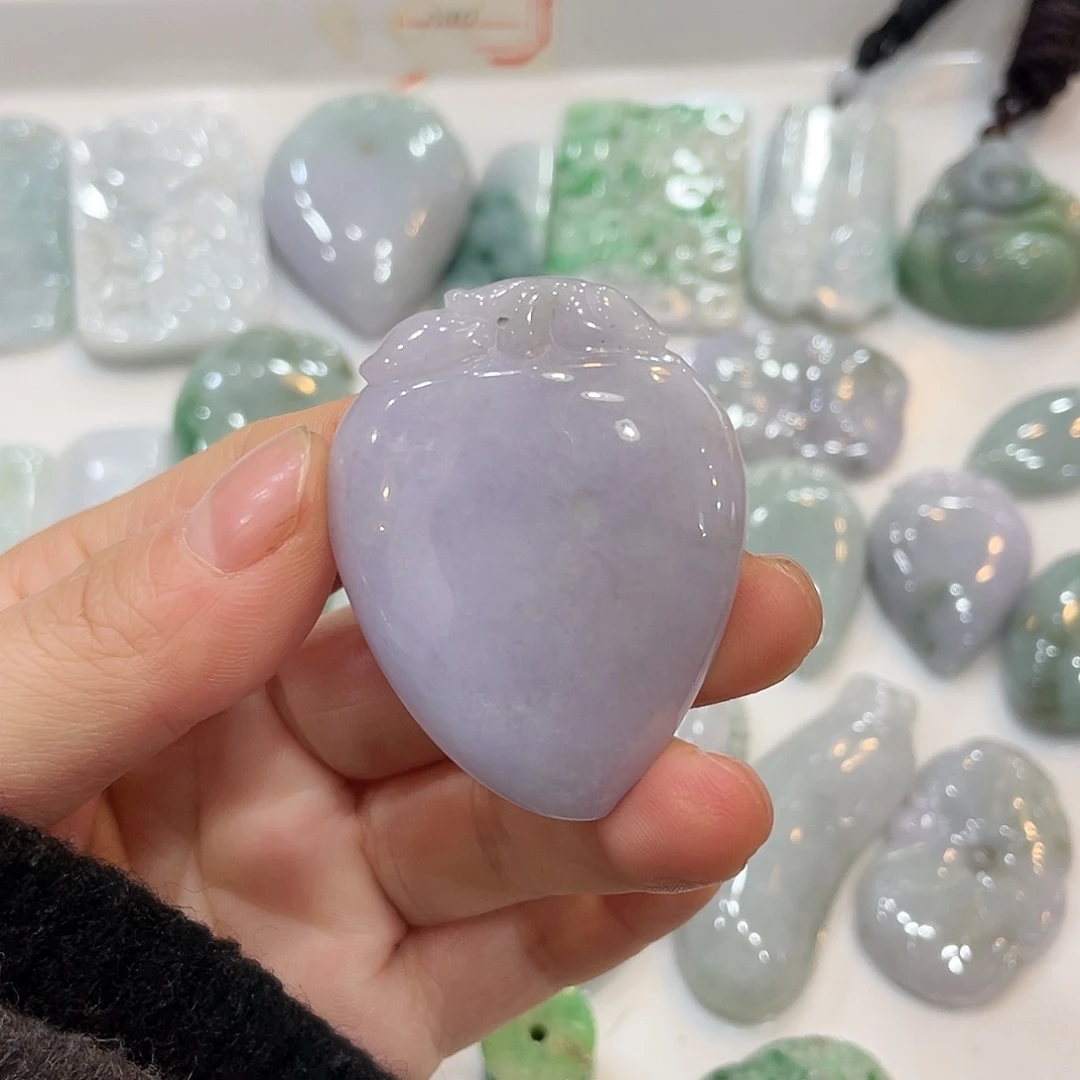 翡翠未镶嵌颈饰翡翠福桃