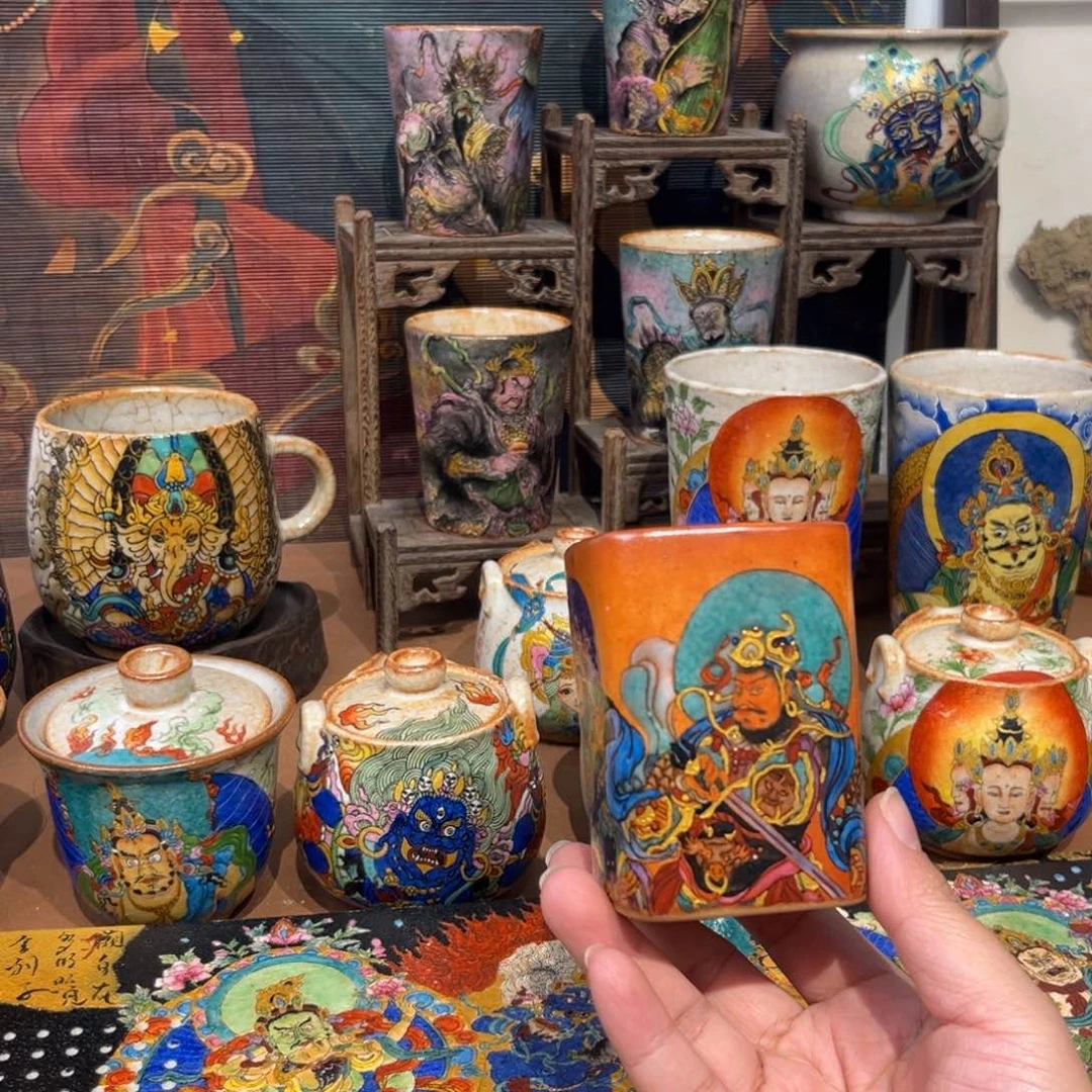 手工手绘四大天王茶杯