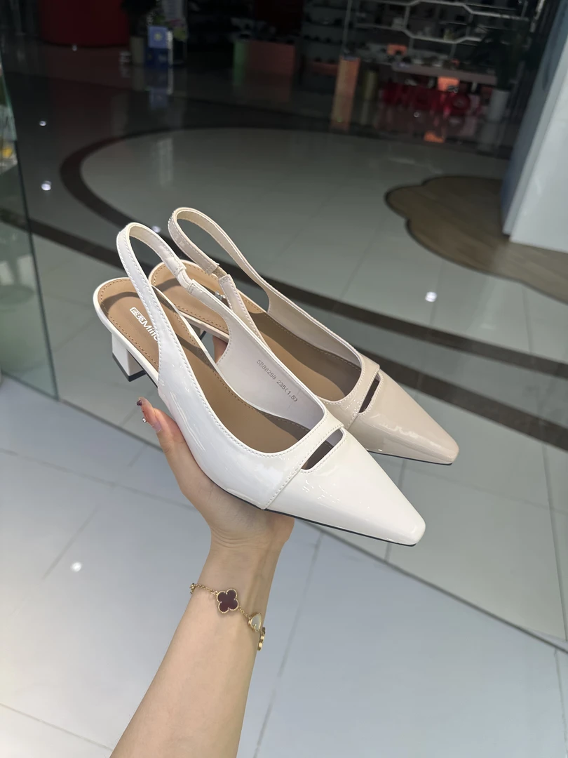 镂空尖头单鞋法式时装凉鞋时尚细跟鞋