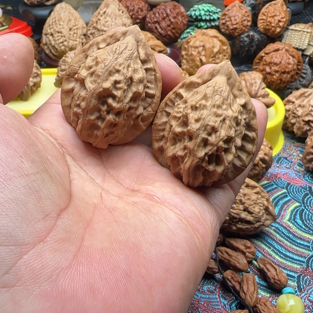 文玩核桃吊坠全品大红袍40