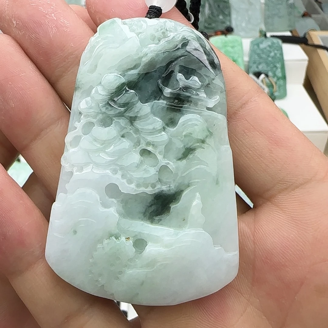 石***群颈饰未镶嵌翡翠翡翠