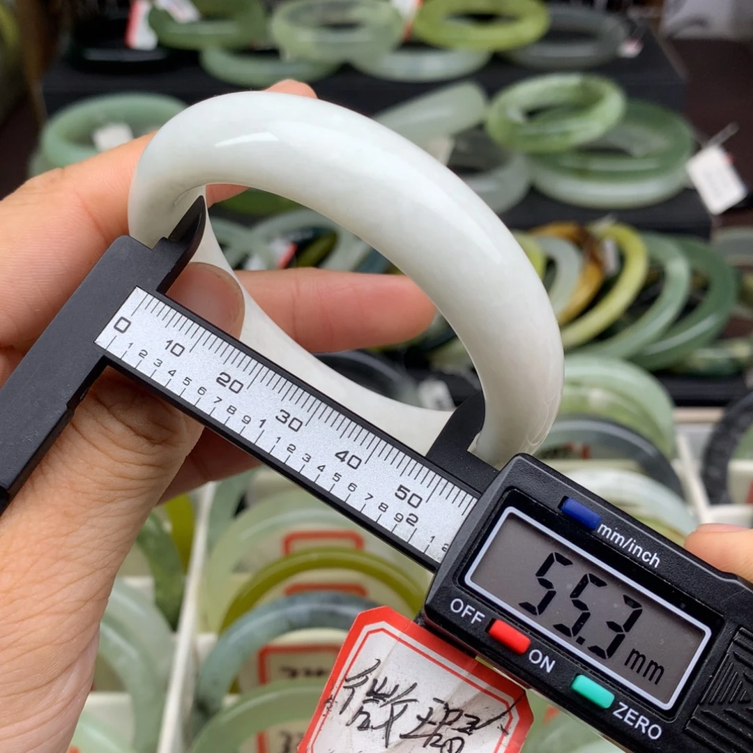 蛇纹石玉未镶嵌手镯354