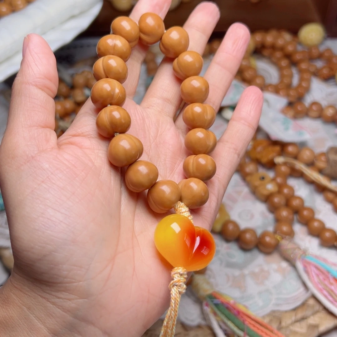 吊坠猴头核桃屁桃手持